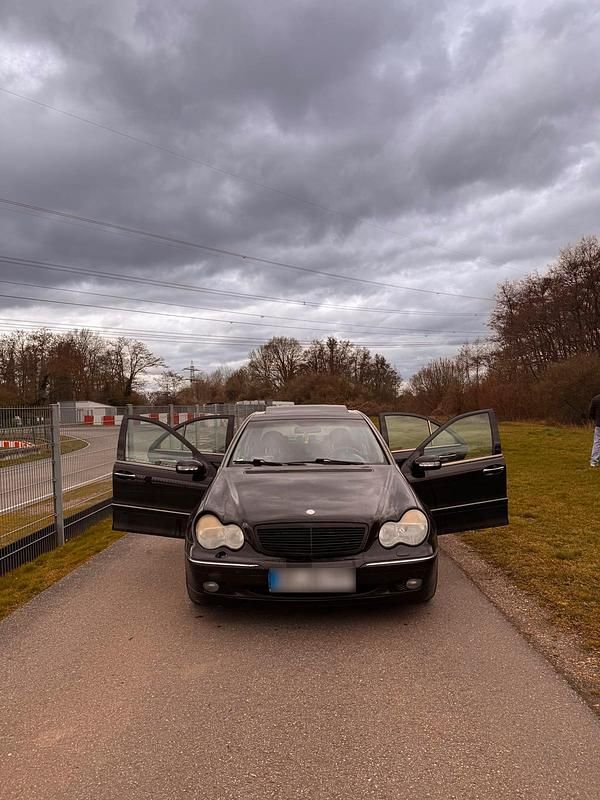 Gebraucht Mercedes C320 218 PS (160 kW) 2005 Schwarz Limousine