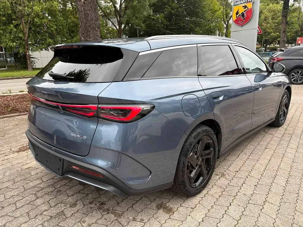 Neu BYD Seal Comfort 184 PS (135 kW) 2026 Blau Limousine