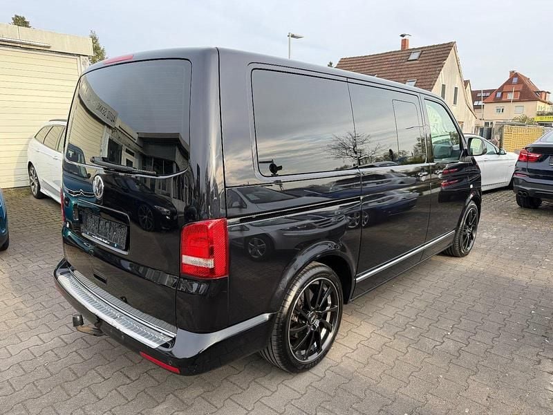 Second-hand VW T5 Highline 179 CP (131 kW) 2015 Negru Van