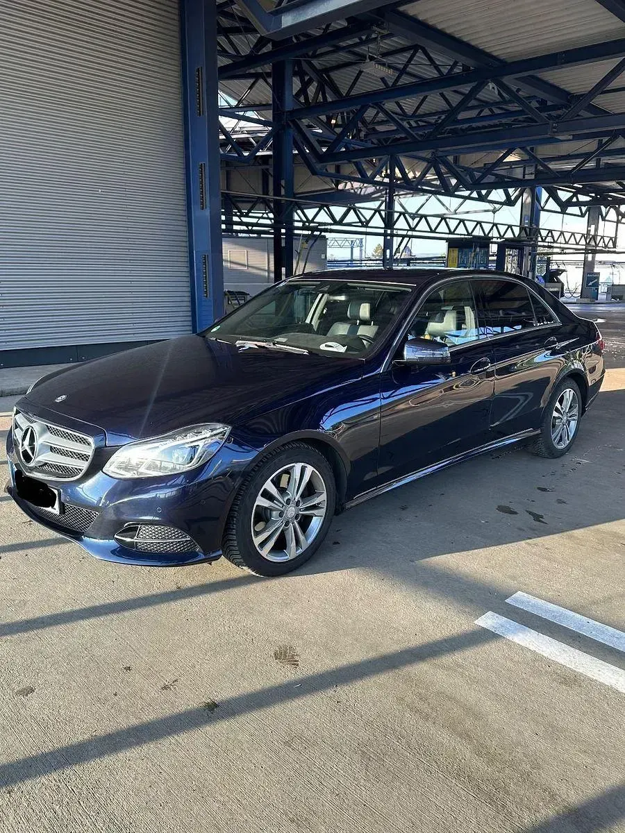 Gebraucht Mercedes E350 Elegance 258 PS (189 kW) 2014 Blau Limousine