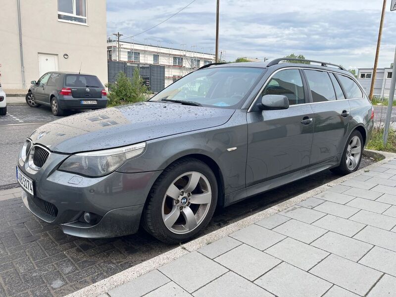 Grau Gebraucht 2007 BMW 525 Sport Line Kombi | 7.950 € (Teuer) - Bild 1/4