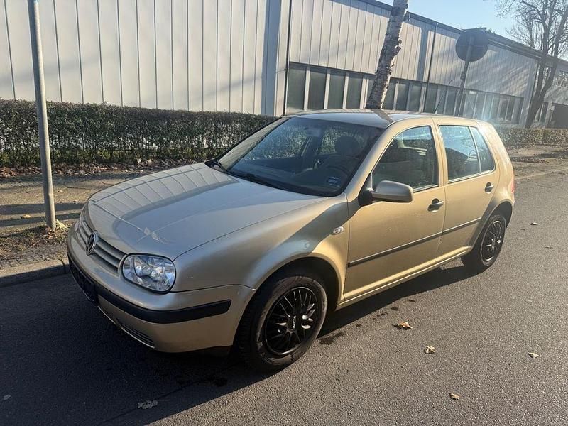 Gold Gebraucht 2001 VW Golf Limousine | 2.750 € (Fairer Preis) - Bild 1/4