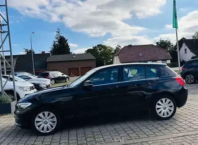 Gebraucht BMW 118 Sport Line 150 PS (110 kW) 2018 Schwarz Kleinwagen