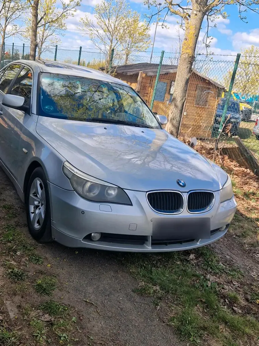 Second-hand BMW 520 170 CP (125 kW) 2004 Argintiu Berlinǎ