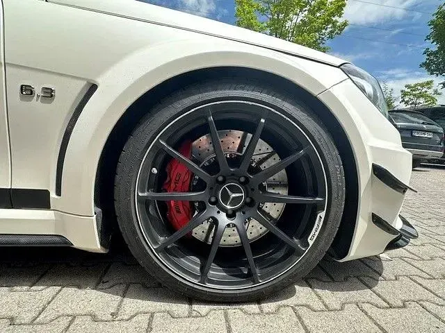 Gebraucht Mercedes C63 AMG AMG 718 PS (528 kW) 2012 Weiß Coupé