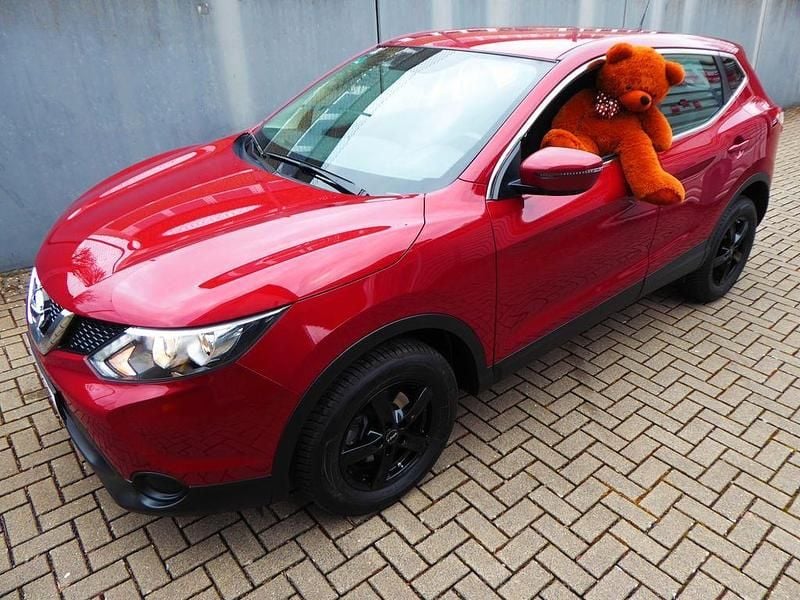 Rot Gebraucht 2016 Nissan Qashqai Visia SUV | 11.515 € (Fairer Preis) - Bild 1/4