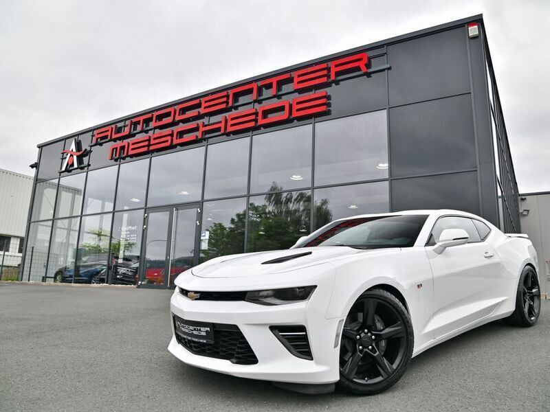 Schnee weiã Gebraucht 2018 Chevrolet Camaro Coupé | 49.790 € (Etwas zu teuer) - Bild 1/4
