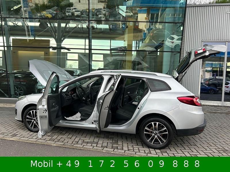 Gebraucht Renault Mégane GrandTour LIMITED 110 PS (80 kW) 2015 Grau Kombi