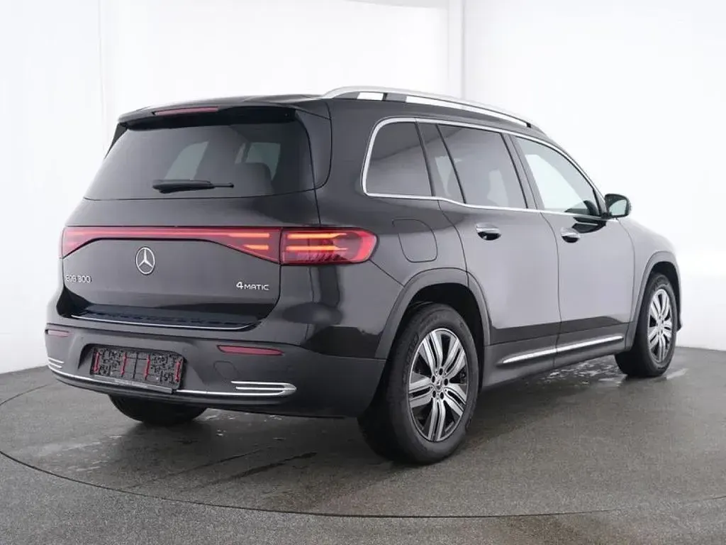 Gebraucht Mercedes EQB300 167 kW (228 PS) 2025 Kosmosschwarz (metallic) SUV