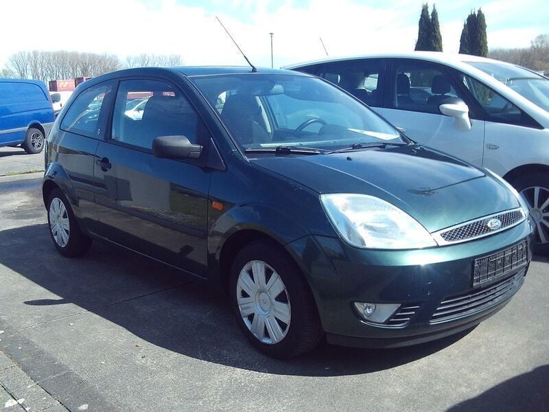 Grün Gebraucht 2005 Ford Fiesta Ghia Kleinwagen | 1.990 € (Guter Preis) - Bild 1/4