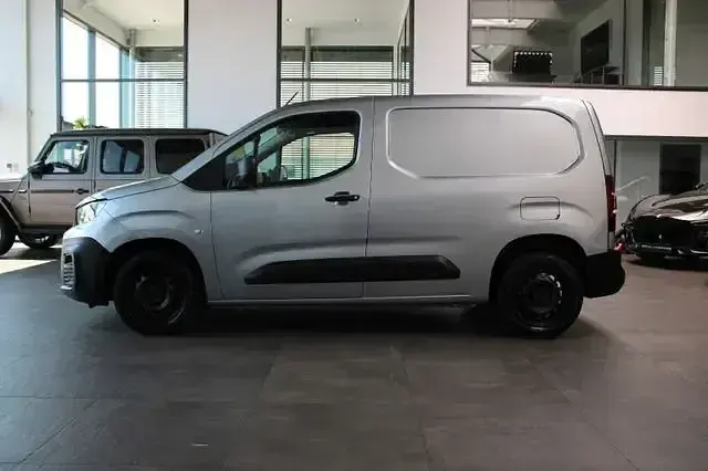 Gebraucht Peugeot Partner Premium 99 PS (72 kW) 2019 Andere Van / Kleinbus