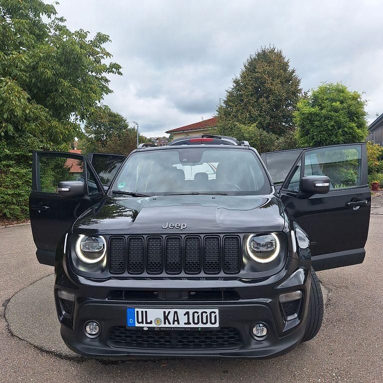 Schwarz Gebraucht 2022 Jeep Renegade 80th Anniversary SUV | 21.900 € (Teuer) - Bild 1/4