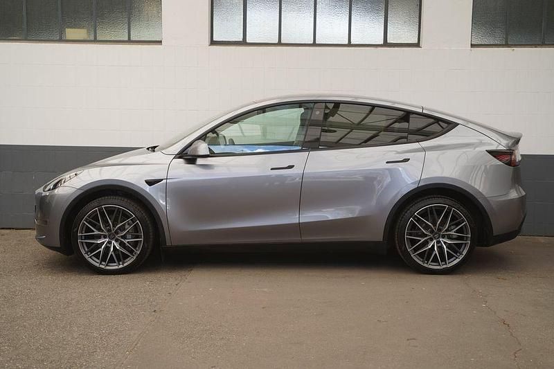 Gebraucht Tesla Model Y Long Range AWD 378 kW (514 PS) 2023 Quicksilver SUV