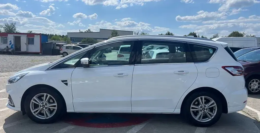 Gebraucht Ford S-MAX Titanium 150 PS (110 kW) 2022 Weiß Van / Kleinbus