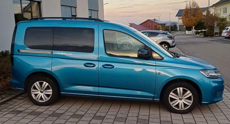 Blau Gebraucht 2022 VW Caddy California Van / Kleinbus | 25.900 € (Guter Preis) - Bild 1/4