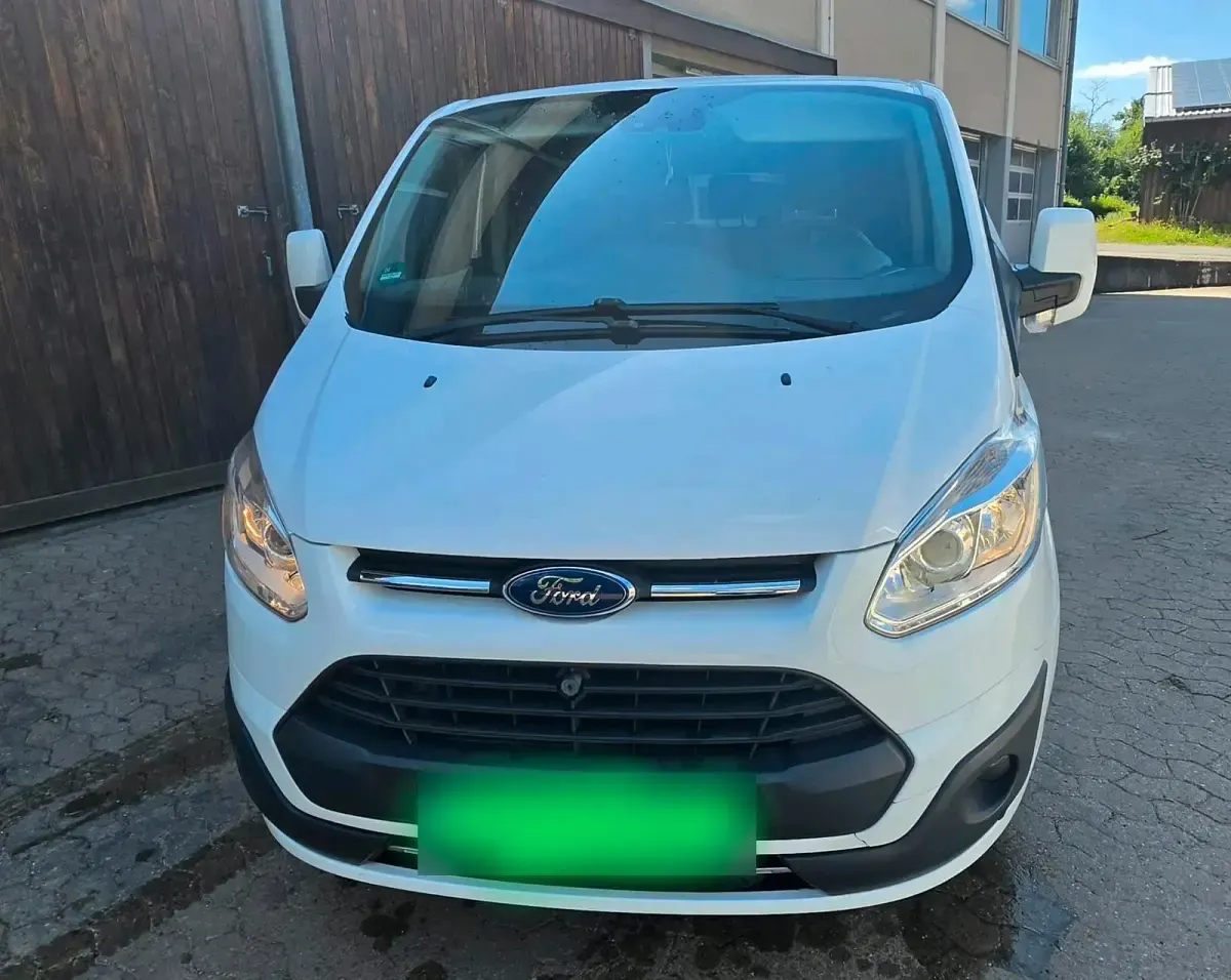 Gebraucht Ford Tourneo Custom 170 PS (125 kW) 2018 Weiß Van