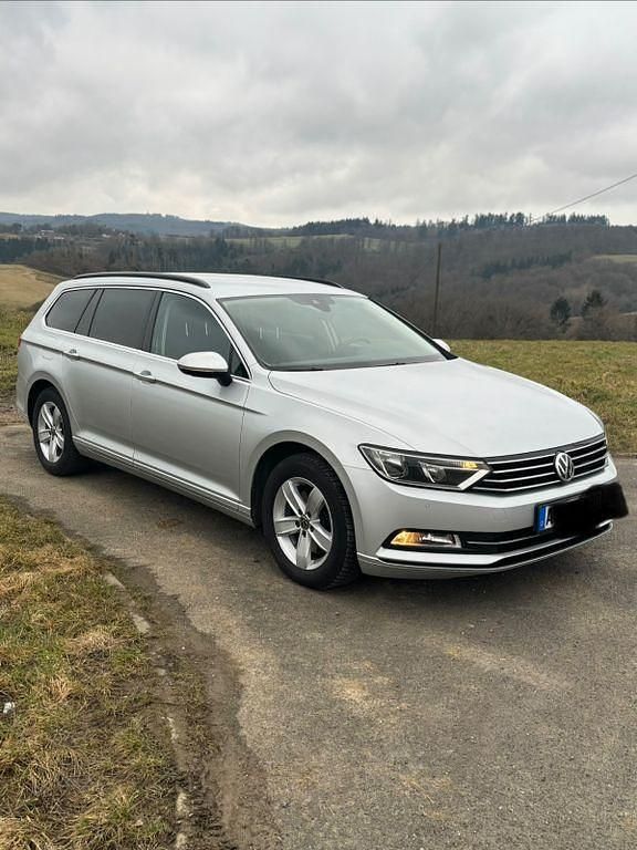 Gebraucht VW Passat 150 PS (110 kW) 2017 Silber Kombi