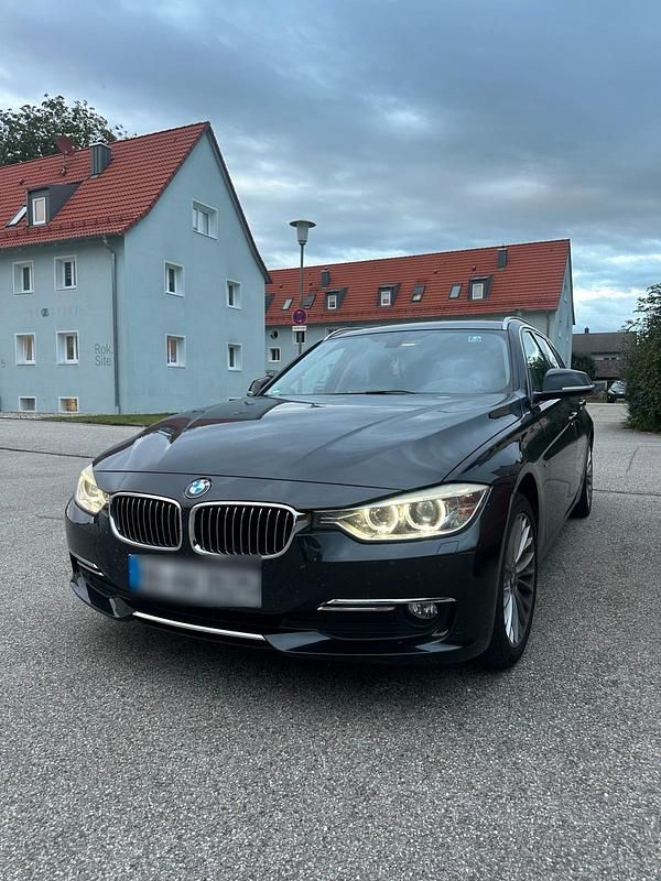 Schwarz Gebraucht 2014 BMW 316 Luxury Line Kombi | 9.300 € (Fairer Preis) - Bild 1/4