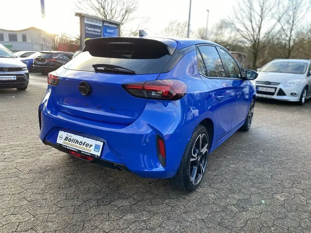 Używany Opel Corsa 75 KM (55 kW) 2025 Niebieski Sedan/Limuzyna