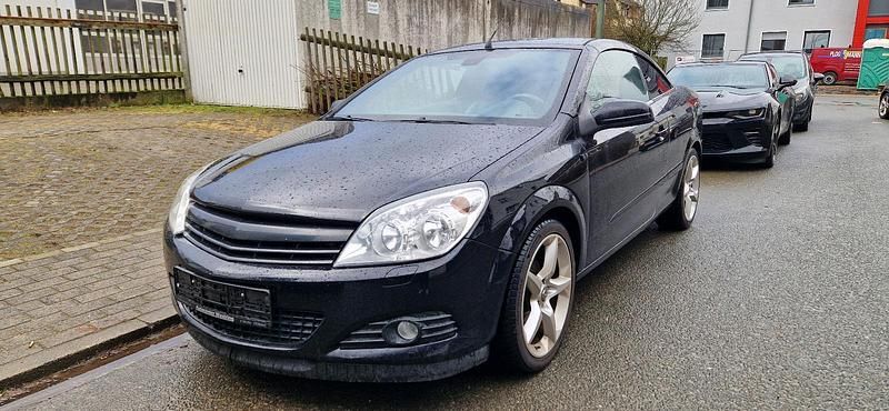 Gebraucht Opel Astra Cabriolet 140 PS (102 kW) 2008 Schwarz Cabrio
