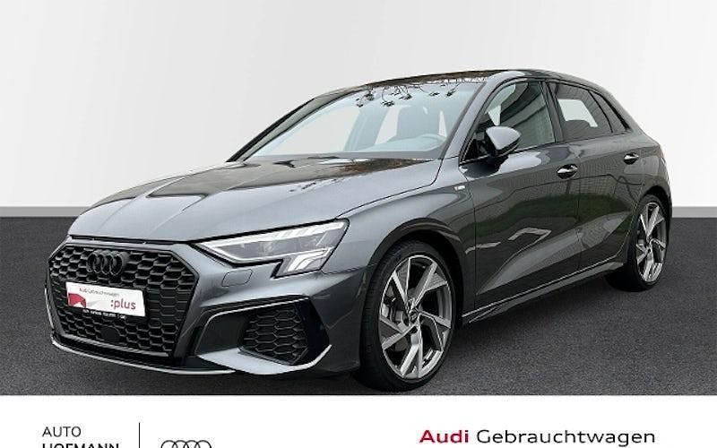 Grau Gebraucht 2023 Audi A3 Sportback S-Line Limousine | 37.980 € - Bild 1/4
