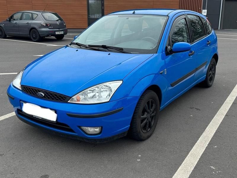 Second-hand Ford Focus 2003 Albastru Hatchback