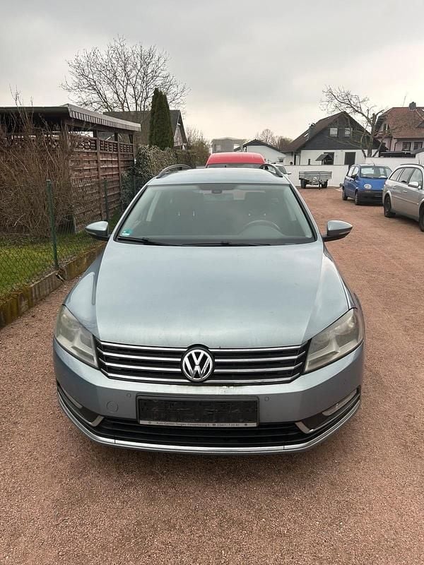 Gebraucht VW Passat Comfortline 140 PS (102 kW) 2011 Grau Kombi