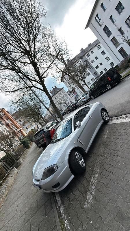 Gebraucht Hyundai Coupé 143 PS (105 kW) 2005 Silber Coupé