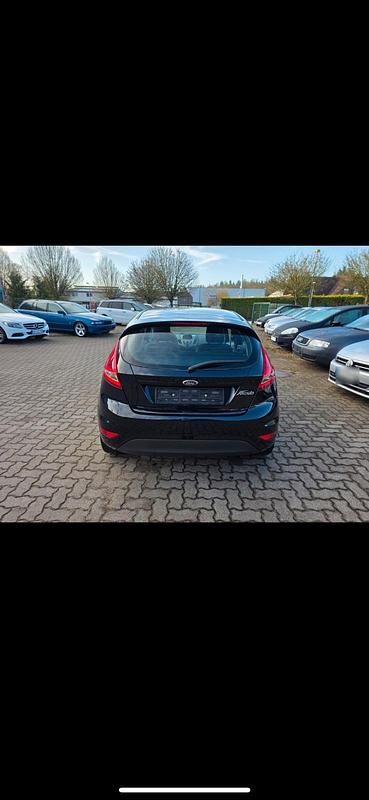 Gebraucht Ford Fiesta 82 PS (60 kW) 2012 Schwarz Kleinwagen