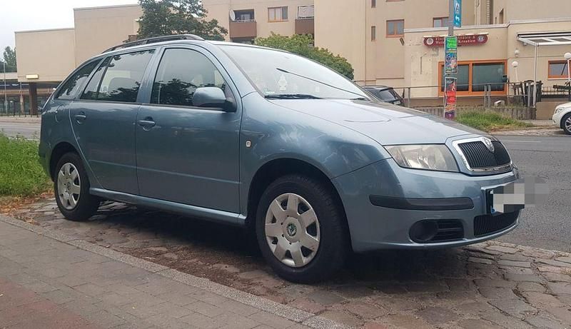 Blau Gebraucht 2007 Skoda Fabia Kombi | 2.000 € (Guter Preis) - Bild 1/4