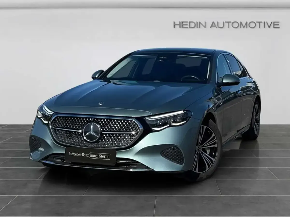 Gebraucht Mercedes E450 367 PS (269 kW) 2024 Silber Limousine