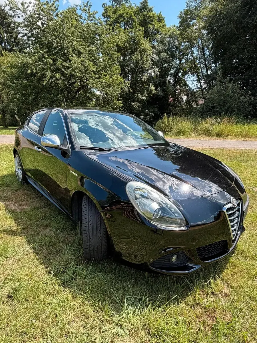 Gebraucht Alfa Romeo Giulietta 120 PS (88 kW) 2013 Schwarz Kleinwagen