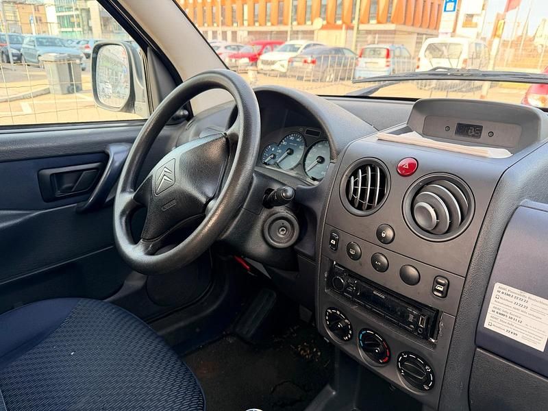 Gebraucht Citroën Berlingo 75 PS (55 kW) 2007 Silber Van / Kleinbus