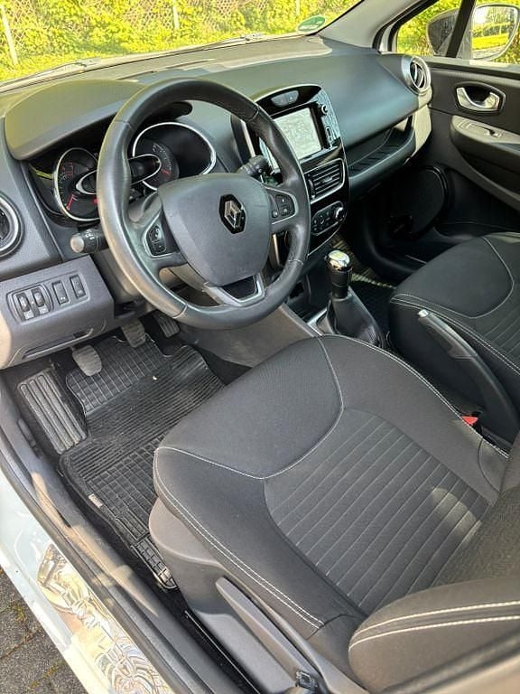 Gebraucht Renault Clio IV LIMITED 90 PS (66 kW) 2017 Weiß Limousine