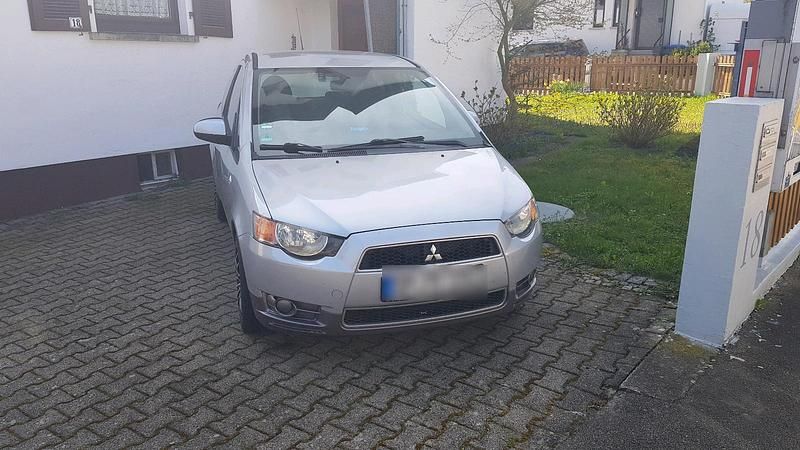 Gebraucht Mitsubishi Colt 95 PS (69 kW) 2012 Silber Kleinwagen