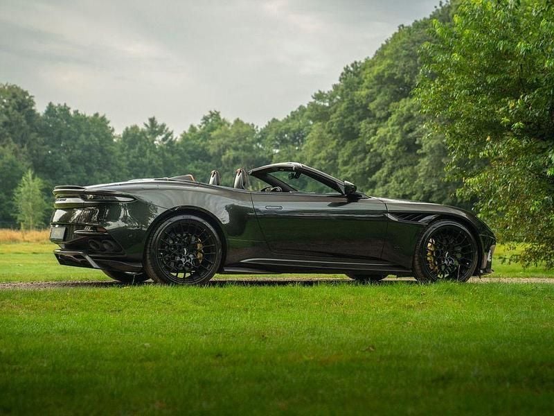 Gebraucht Aston Martin DBS 770 PS (566 kW) 2024 Grün Cabrio
