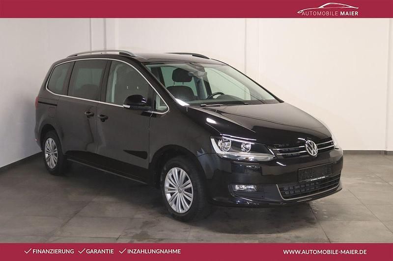 Gebraucht VW Sharan Comfortline 150 PS (110 kW) 2022 Deep black perleffekt Van / Kleinbus
