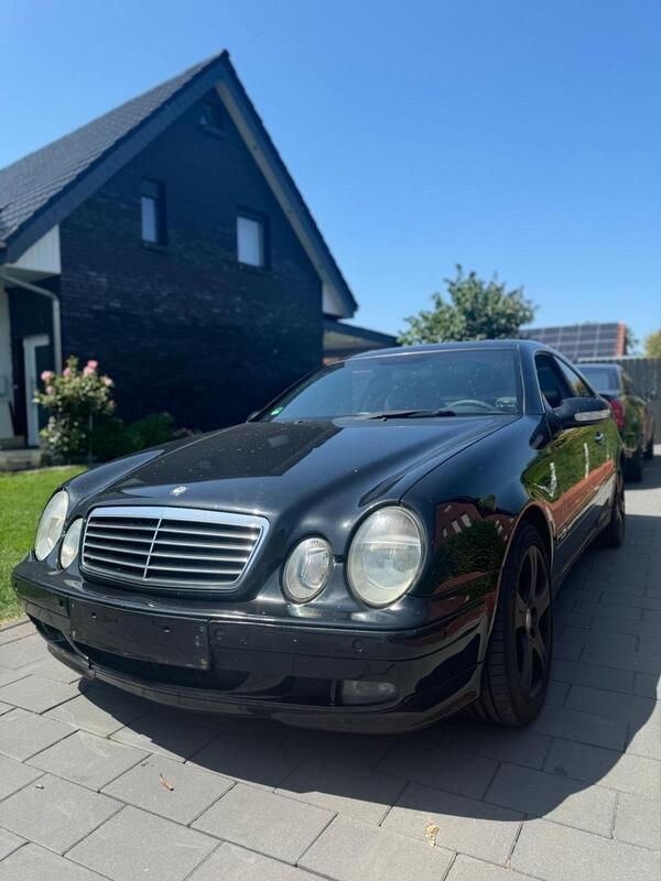 Schwarz Gebraucht 2001 Mercedes CLK320 Coupé | 1.500 € (Guter Preis) - Bild 1/4