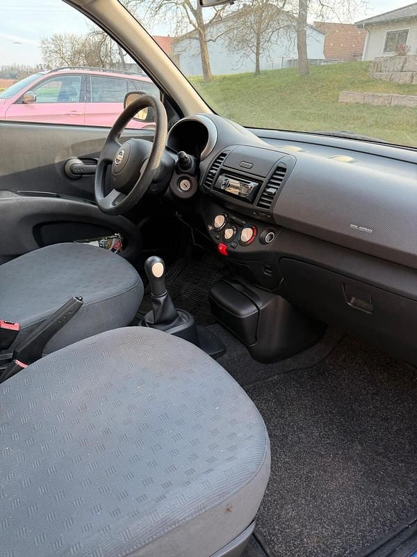 Gebraucht Nissan Micra 65 PS (47 kW) 2004 Blau Kleinwagen