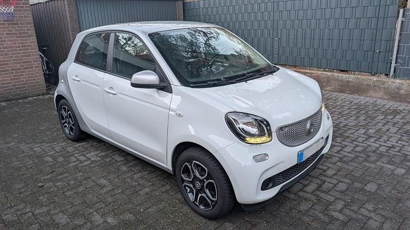 Gebraucht Smart ForFour Prime 90 PS (66 kW) 2017 Weiß Kleinwagen