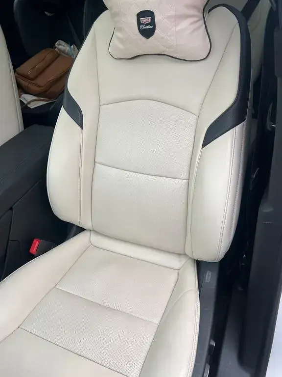 Second-hand Cadillac XT4 174 CP (127 kW) 2020 Alb SUV