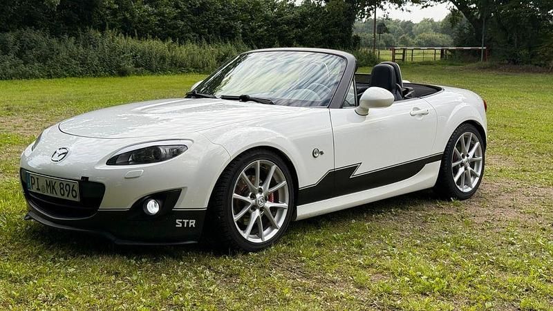 Weiß Gebraucht 2011 Mazda MX5 Sports-Line Cabrio | 16.000 € (Teuer) - Bild 1/4