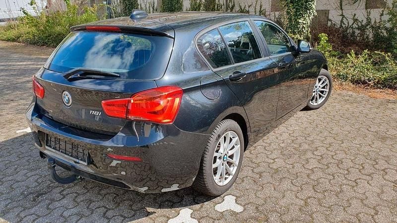 Gebraucht BMW 118 Advantage 136 PS (100 kW) 2017 Schwarz Kleinwagen