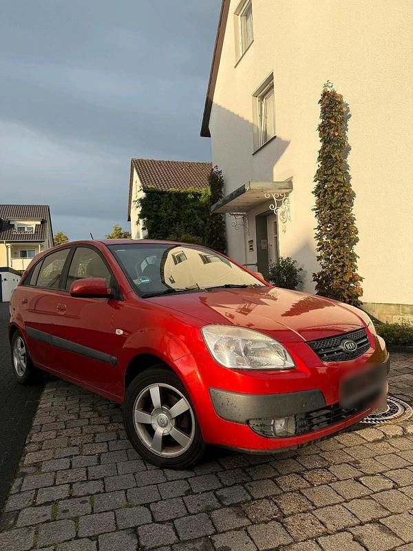 Gebraucht Kia Rio 115 PS (84 kW) 2007 Rot Kleinwagen
