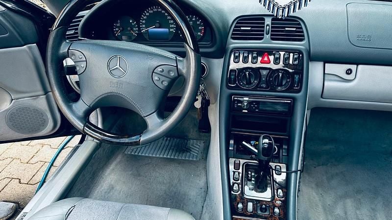 Gebraucht Mercedes CLK320 218 PS (160 kW) 2001 Schwarz Cabrio