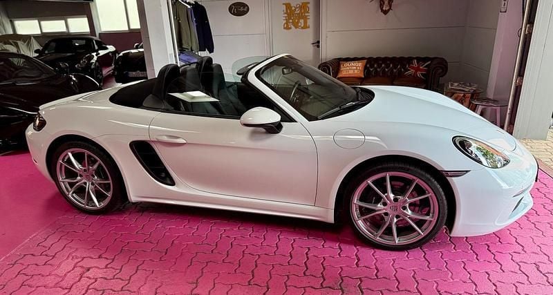 Weiß Gebraucht 2022 Porsche 718 Boxster Cabrio | 68.600 € (Fairer Preis) - Bild 1/4