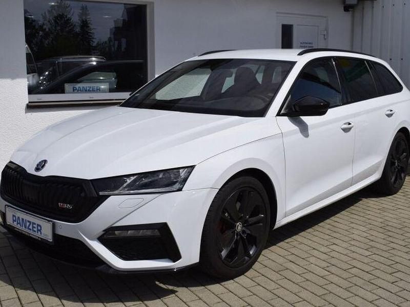 Weiß Gebraucht 2023 Skoda Octavia RS Kombi | 31.990 € (Guter Preis) - Bild 1/4