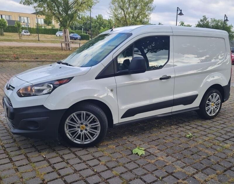 Weiß Gebraucht 2017 Ford Transit Kombi | 10.900 € (Etwas zu teuer) - Bild 1/4