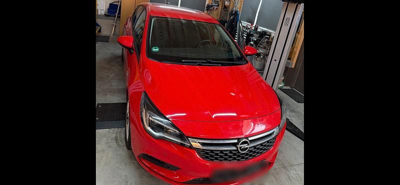 Gebraucht Opel Astra 125 PS (91 kW) 2017 Rot Limousine
