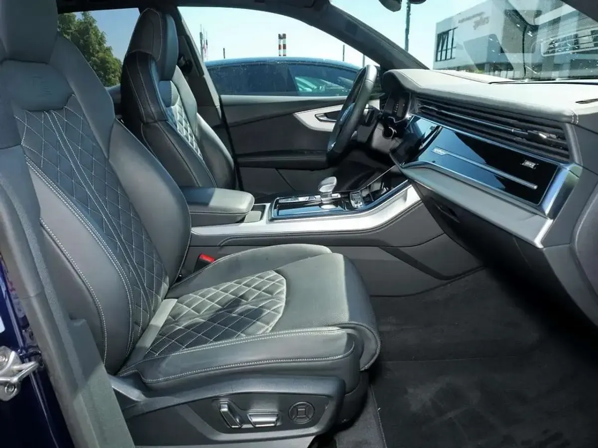 Gebraucht Audi SQ8 Advanced 507 PS (372 kW) 2023 Navarrablau metallic SUV
